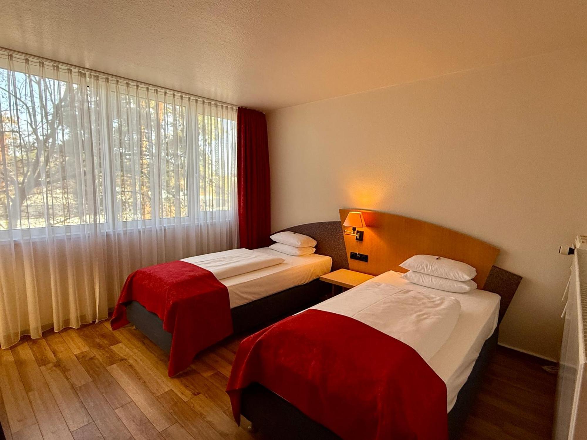 Arvena Messe Hotel Nuremberg Exterior photo