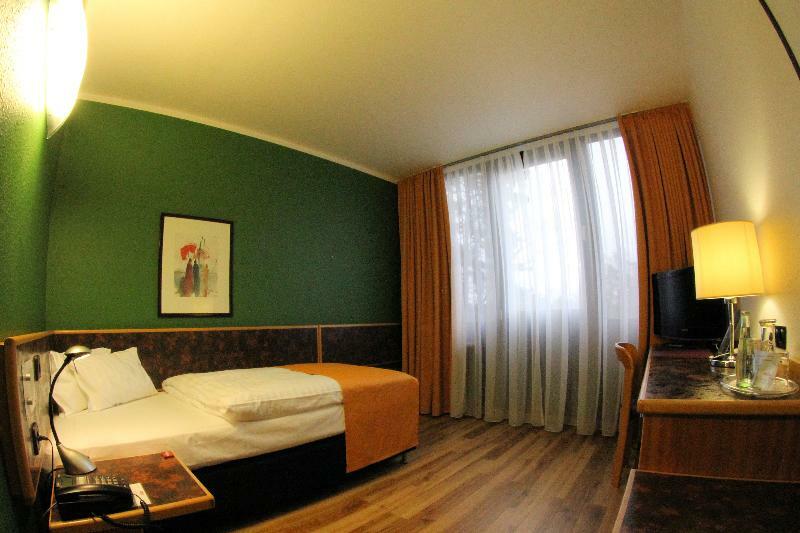 Arvena Messe Hotel Nuremberg Exterior photo